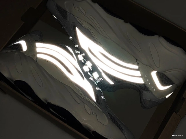 Adidas Static V2 Yeezy EF2829 Boost 700 0824